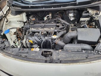 HYUNDAI i30 1.6i 88kW, motor D4FB, nahradni dily, ND - 4