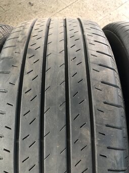 235/55/18 prodám sadu letních pneu - 4
