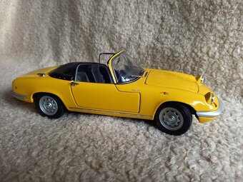 Prodám Lotus Elan S/E - 1:18 - Sunstar, použitý - 4