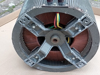 Regulační autotransformátor 2500 VA - 4
