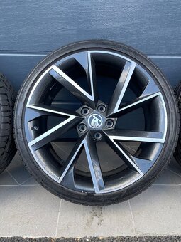 Prodám alu kola Vega 5x112 R19 s letními pneu. - 4