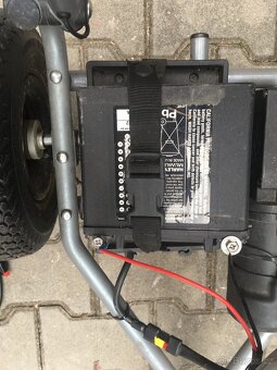 Elektrický vozík na golf Powakaddy - 4