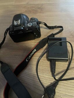 Canon 200d + 75-300 4-5,6 III + 50 1.8 - 4