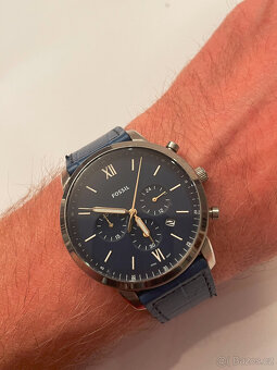 Hodinky Fossil  s chronographem 50 m vlhkotěsné. Průměr pouz - 4