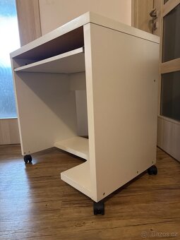 Psací stůl na pc - 4
