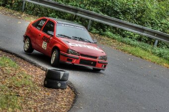 Závodní Opel Kadett C20XE - 4