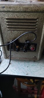 Retro nabíječka 6a12voltů - 4