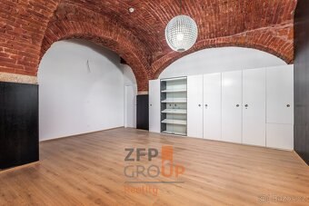 Pronájem bytu 1+1 o rozloze 76 m2, ulice K Radotínu, Praha - - 4