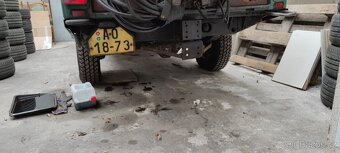 LAND ROVER 110 - 4