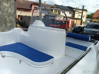 Motorový člun - 4