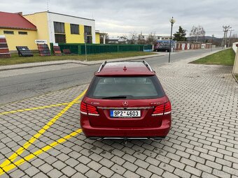 Mercedes E 350 d - 4