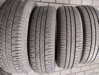 Goodyear 185/65 R15 DOT4415 - 4