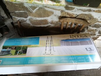 Bazénové schůdky Intex 1,3m - 4