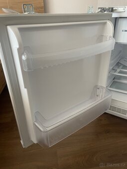 Vestavná lednička s mrazákem - 4