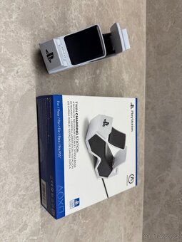Ovladač PlayStation 5 DualSense a nabíjecí stanice - 4