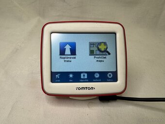 TomTom navigace + držák + nabíječka - 4