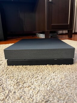 Xbox One X 1TB Project Scorpio Edition - 4