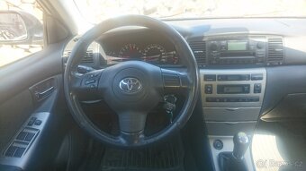 Toyota Corolla 1.6i - 4