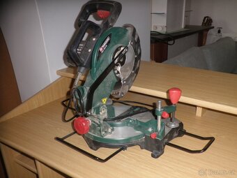 Zkracovací a pokosová pila Parkside - 4