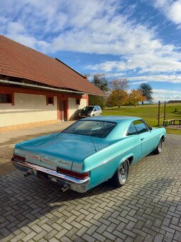 Chevrolet Impala - 4