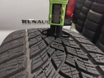 215/45 R18 93V Goodyear UG Performance zimní 4ks - 4