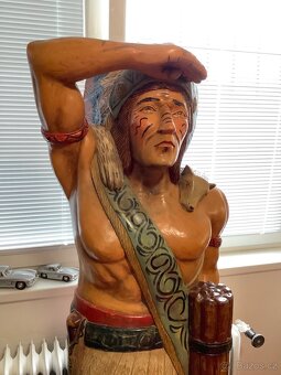 Stará dřevěná socha Indiána 180cm - 4