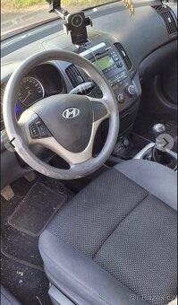 Hyundai i30 CQ 1.6 CRDi - 4
