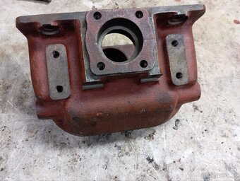 Skříň předního náhonu zetor - 4