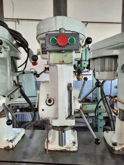 Prodám ŘADOVOU VRTAČKU V20A/4 - 4