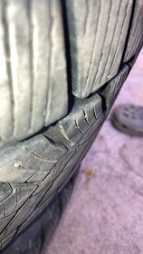 Prodám 4 kusy zimních pneumatik Fulda 215/60R17 96H včetně h - 4
