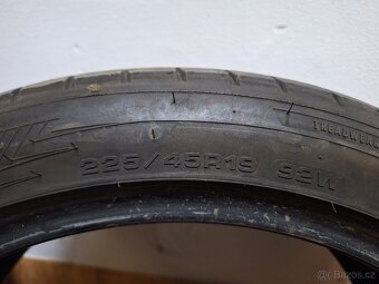 Letní pneu 225/45/19 Dunlop - 4