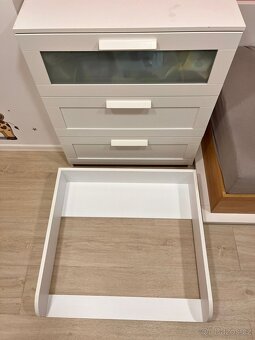 Přebalovací pult na IKEA komodu - 4