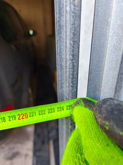 Výklopná vrata Hormann hnědá, 2kusy, 25002000mm a 2350200 - 4