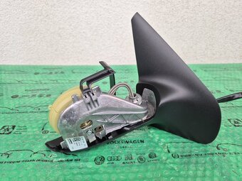 pouzdro pravého vnějšího zrcátka manuálně nastavitelné VW Go - 4