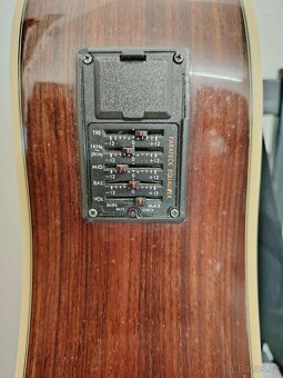 Levoruká Elektroakustická kytara jumbo s eqvalizérem. - 4