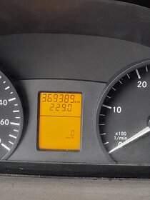 OBYTNÝ AUTOMOBIL MERCEDES Zlevněno - 4