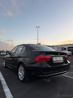 Prodám BMW 320d E90 M-Paket, 2011 + sada kol - 4
