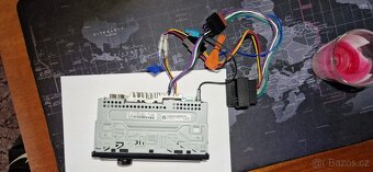 Pioneer MVH-S320BT - 4