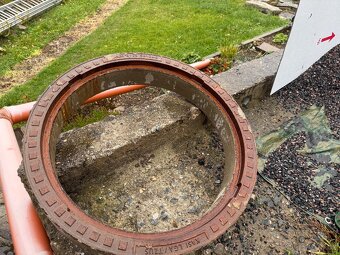 Šachtový kanalizační poklop litina - 4