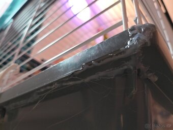 Klec, úplně nová poškozená dopravou - 4