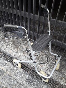 PROFI chodítko čtyřkolové pro seniory i POŠTOU - 4