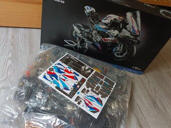model TECHNIC - BMW M1000RR - 4