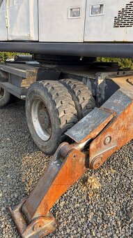 Kolové rypadlo VOLVO EW 180C - 4