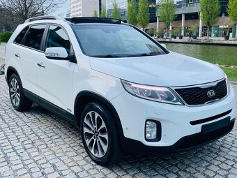 Kia Sorento 2.2D 4x4 AUT 7MÍST KAMERA VÝHŘEV TAŽNÉ SERVISKA - 4