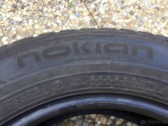 1ks zimní pneu Nokian 5,5mm - 215/65/17 DOT 3518 - 4