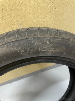 Prodám 4ks originální pneu z Tesly - 4