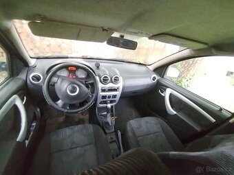 DACIA SANDERO 2011 - 4