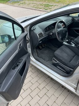 PEUGEOT 407 - 4