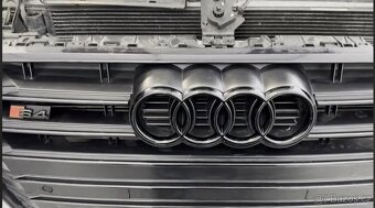 Znak na vozy(Logo na vozy Audi ) Černá , Chromová - 4