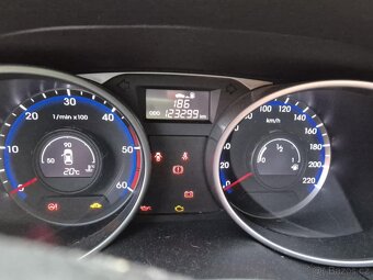 Hyundai ix35, D4HA, 2l, hnědá metalíza - 4
